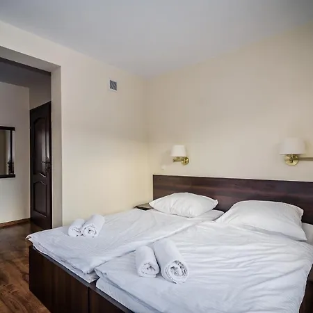 Pod Samowarem 3* טליץ'