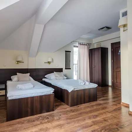 Pod Samowarem 3* טליץ'