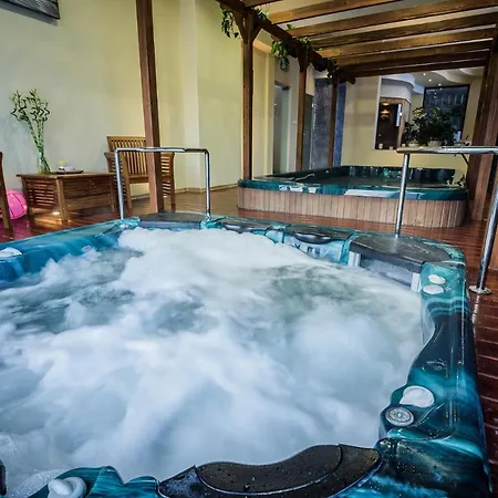 Pod Samowarem בית הארחה